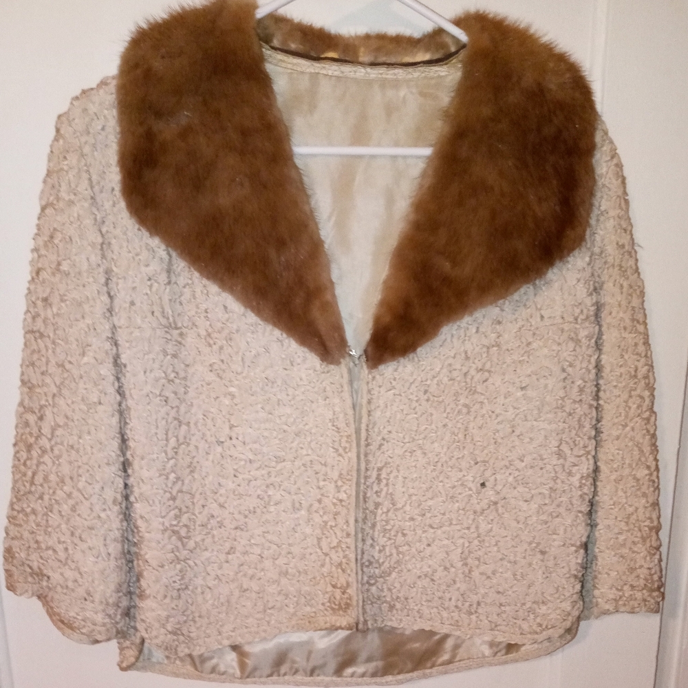 Classy Vintage 1960's Cream Color Ribbon Knit Jacket w/ Mink Fur Collar- Size S